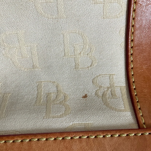 Dooney Bourke Beige Canvas Logo Embossed Tan Leather Trim Push Lock Shoulder Bag - Picture 10 of 11